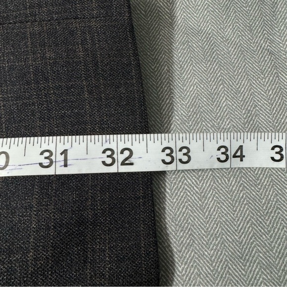 Jos. A. Bank Signature Collection With A Mix Of Silk/Wool Size 42L - Picture 7 of 7